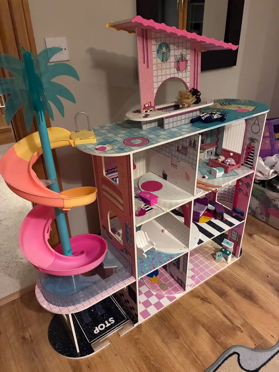 Barbie house - Image 3
