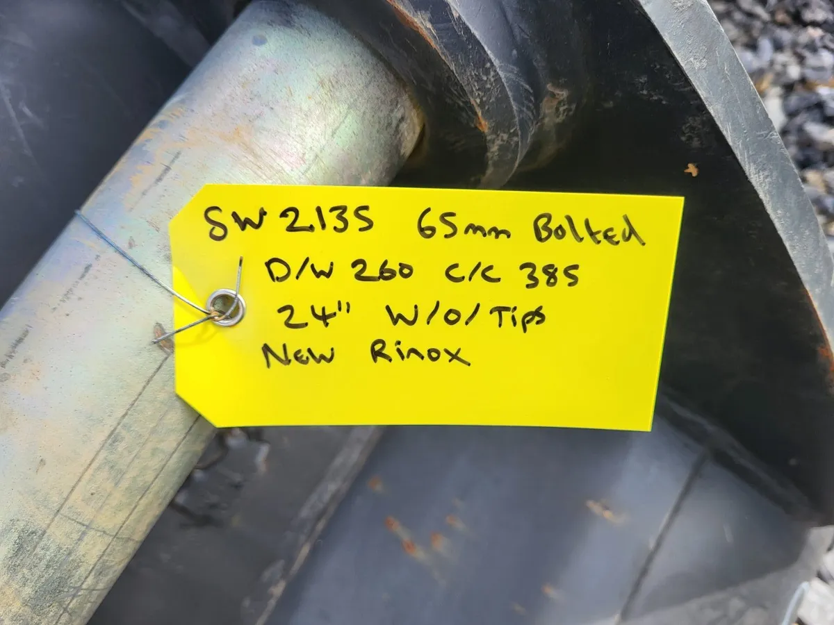 New 2ft Rinox 65mm pin digging bucket - Image 4