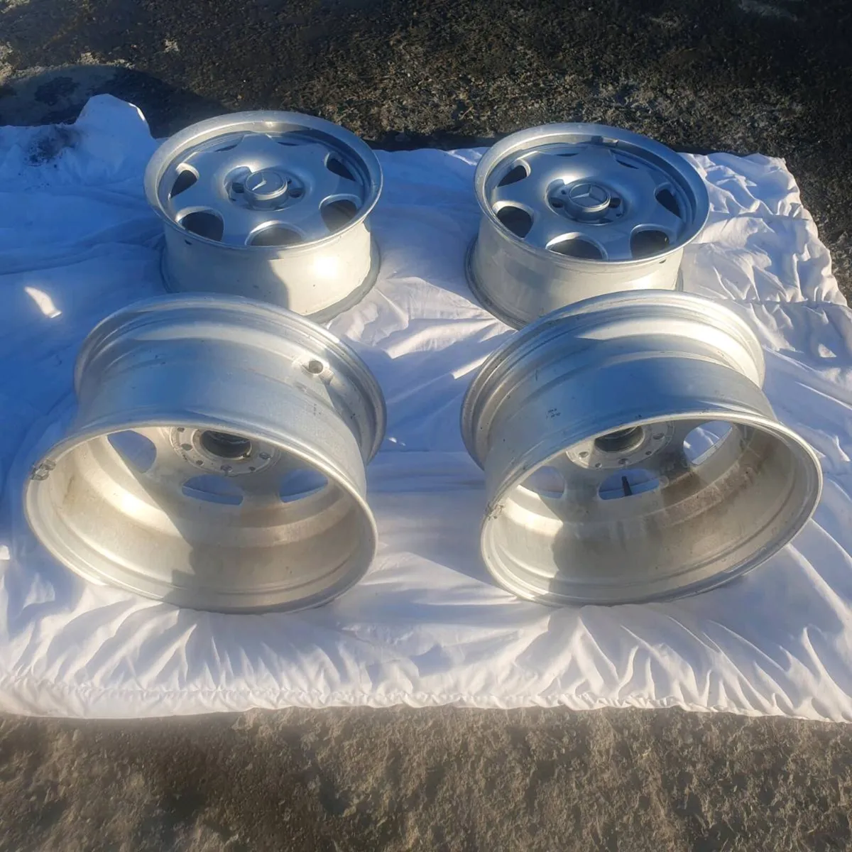 Mercedes benz 16 inch rims - Image 2