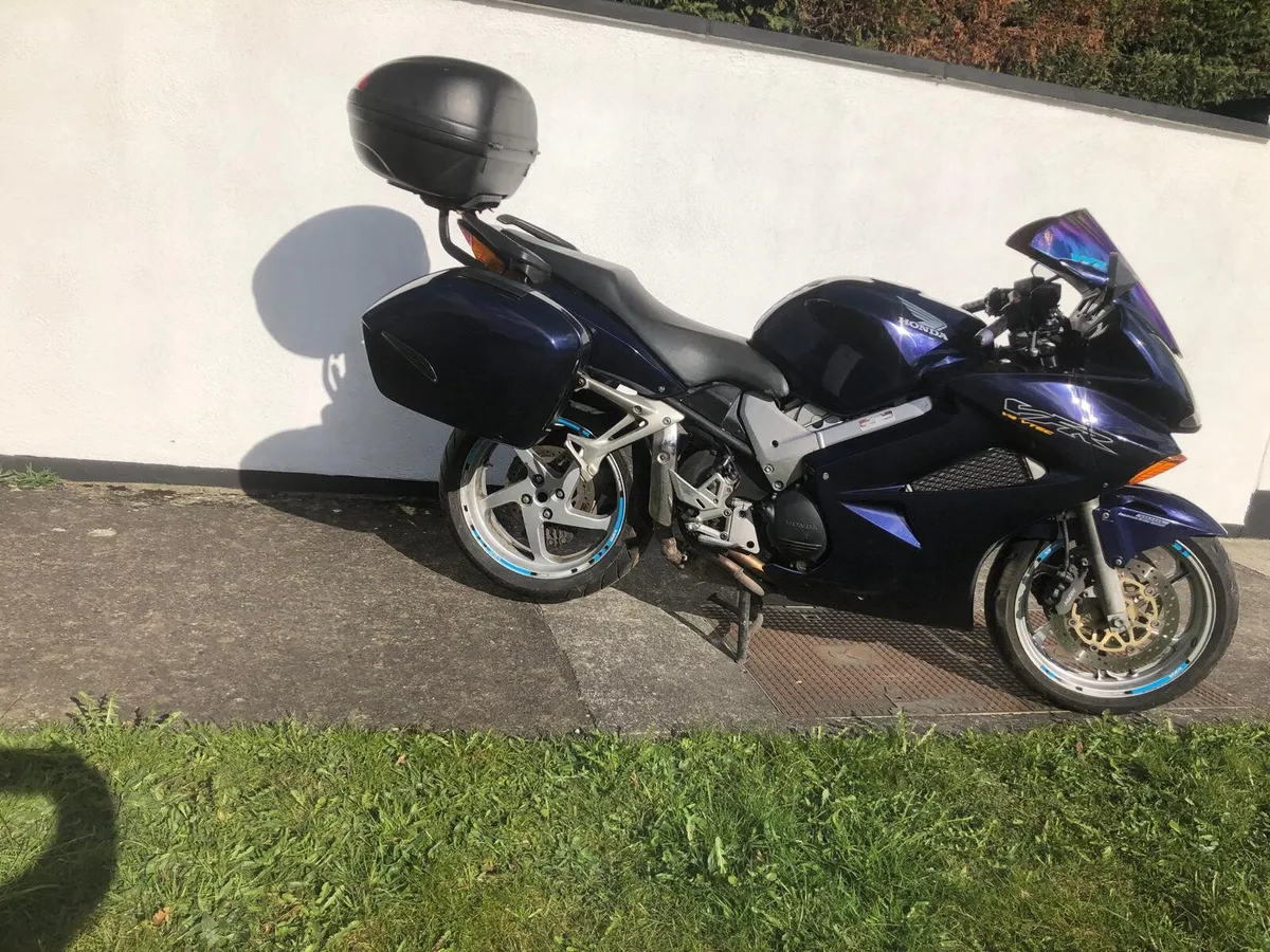 Honda VFR 800 V-TEC - Image 4