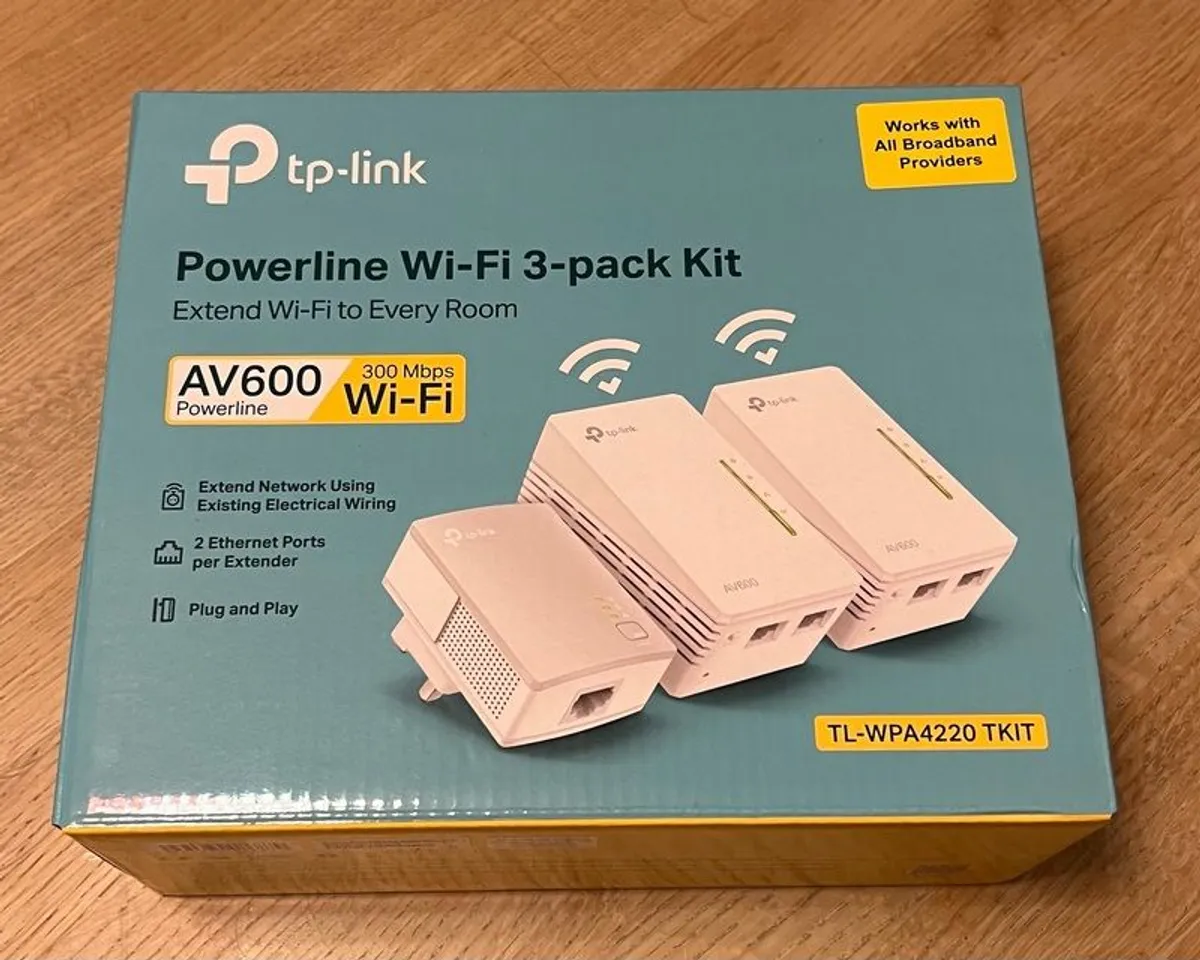TP Link Powerline Wi-Fi 3 pack kit - Image 1
