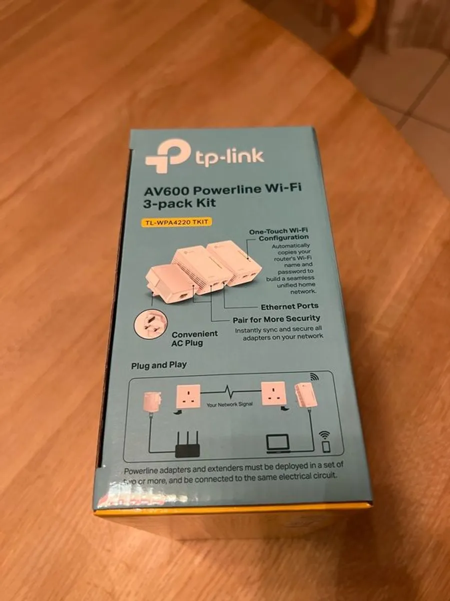 TP Link Powerline Wi-Fi 3 pack kit - Image 3