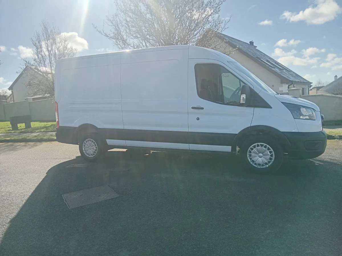 Ford Transit 2022 - Image 1