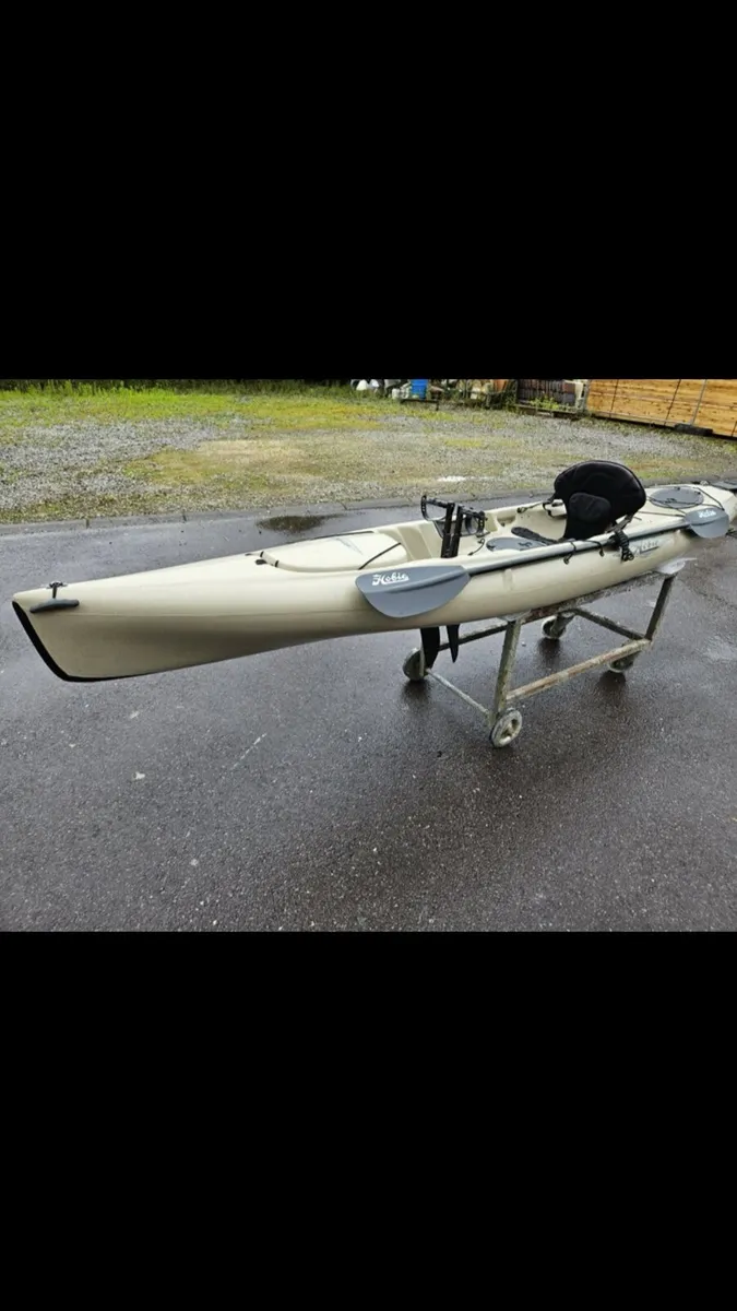 Hobie Mirage Revolution 13 Pedal Kayak (13ft). - Image 1