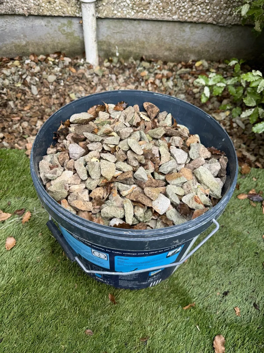 Buckets of decorative peddle stones - Image 1