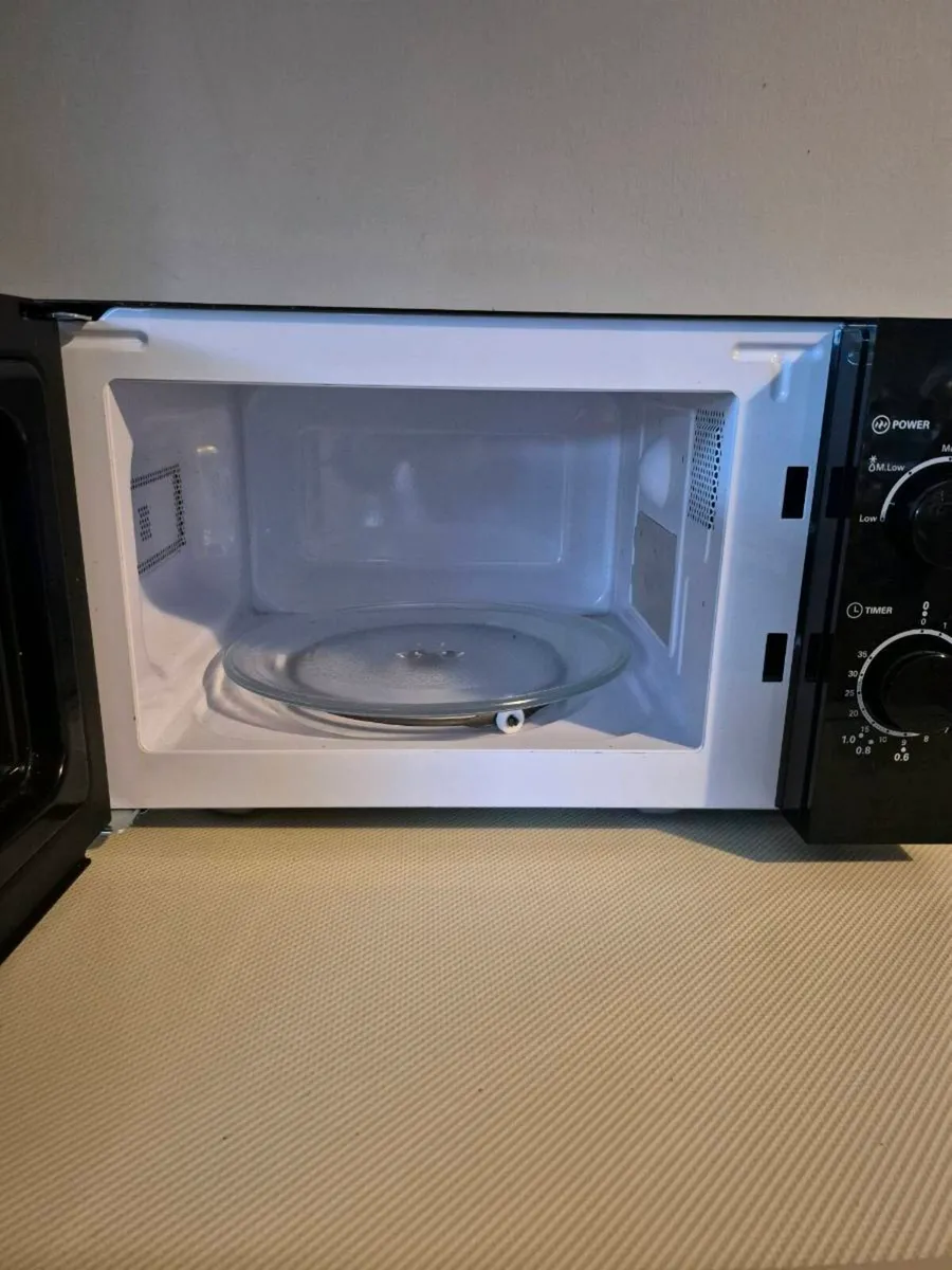 Microwave - Image 3