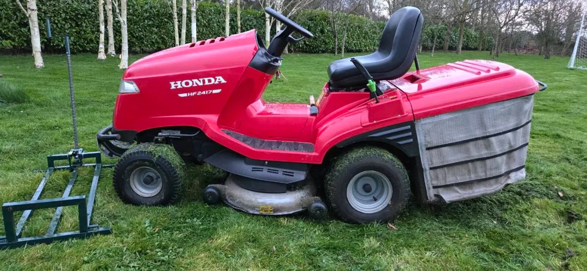 Tractor lawnmower - Image 1