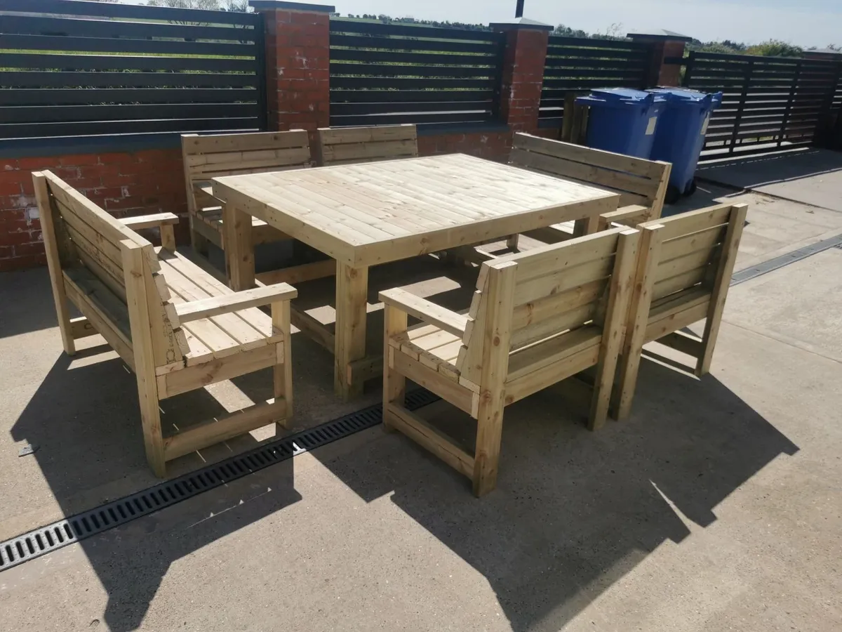 Garden furniture - Image 1