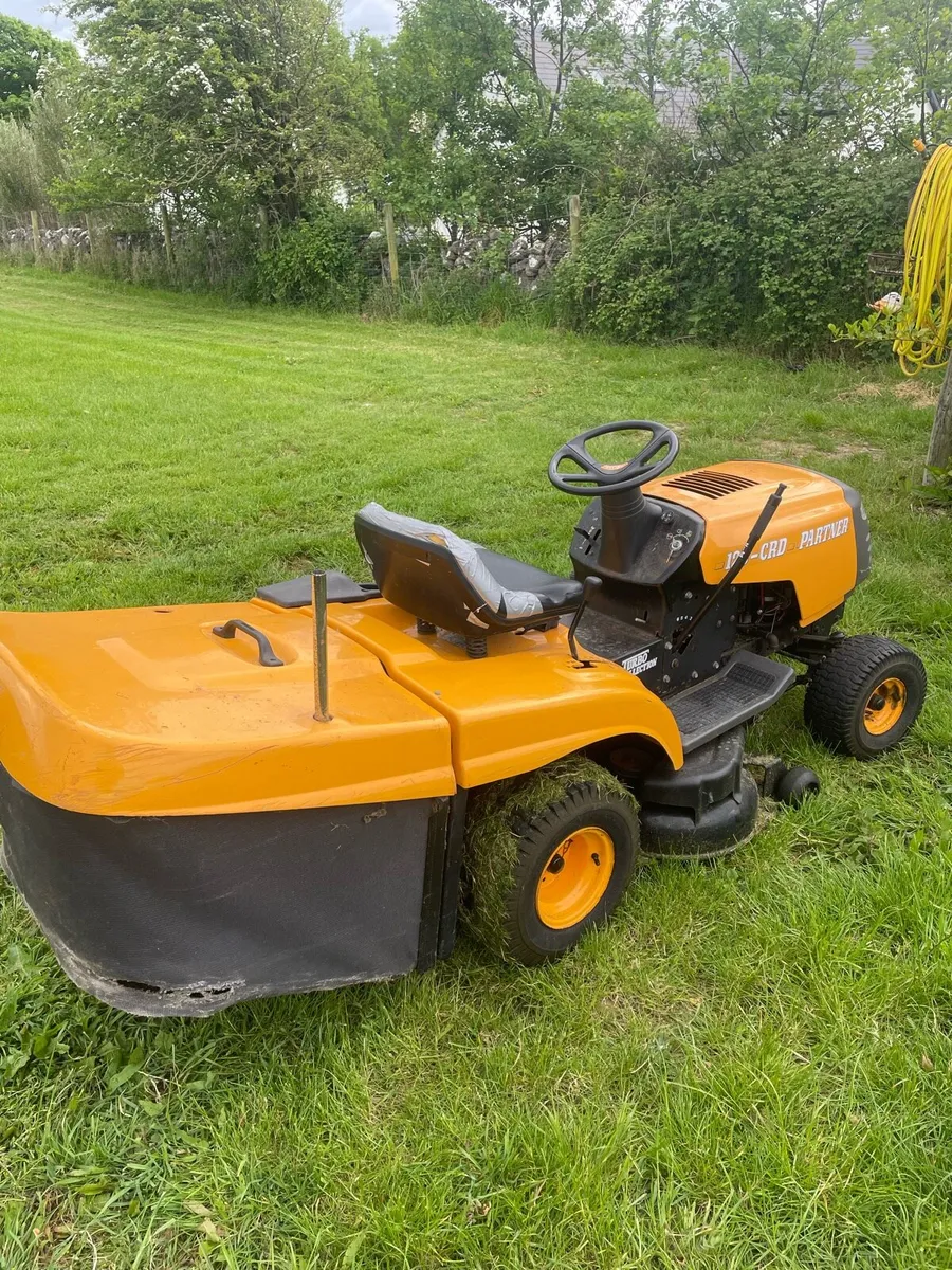 Ride on mower - Image 2