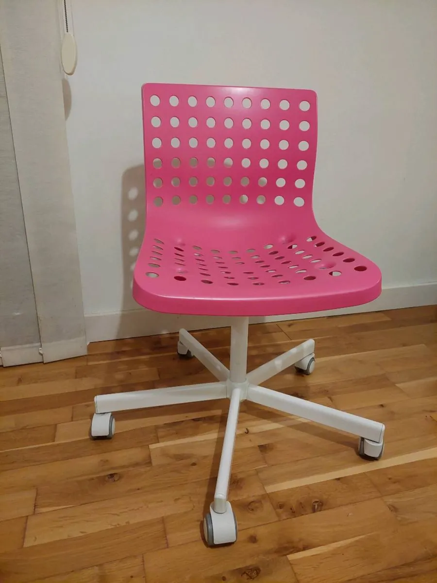 Desk chair - Image 1