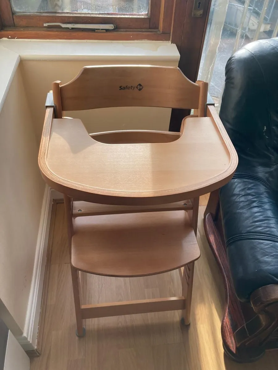 Wooden high chair - Image 1