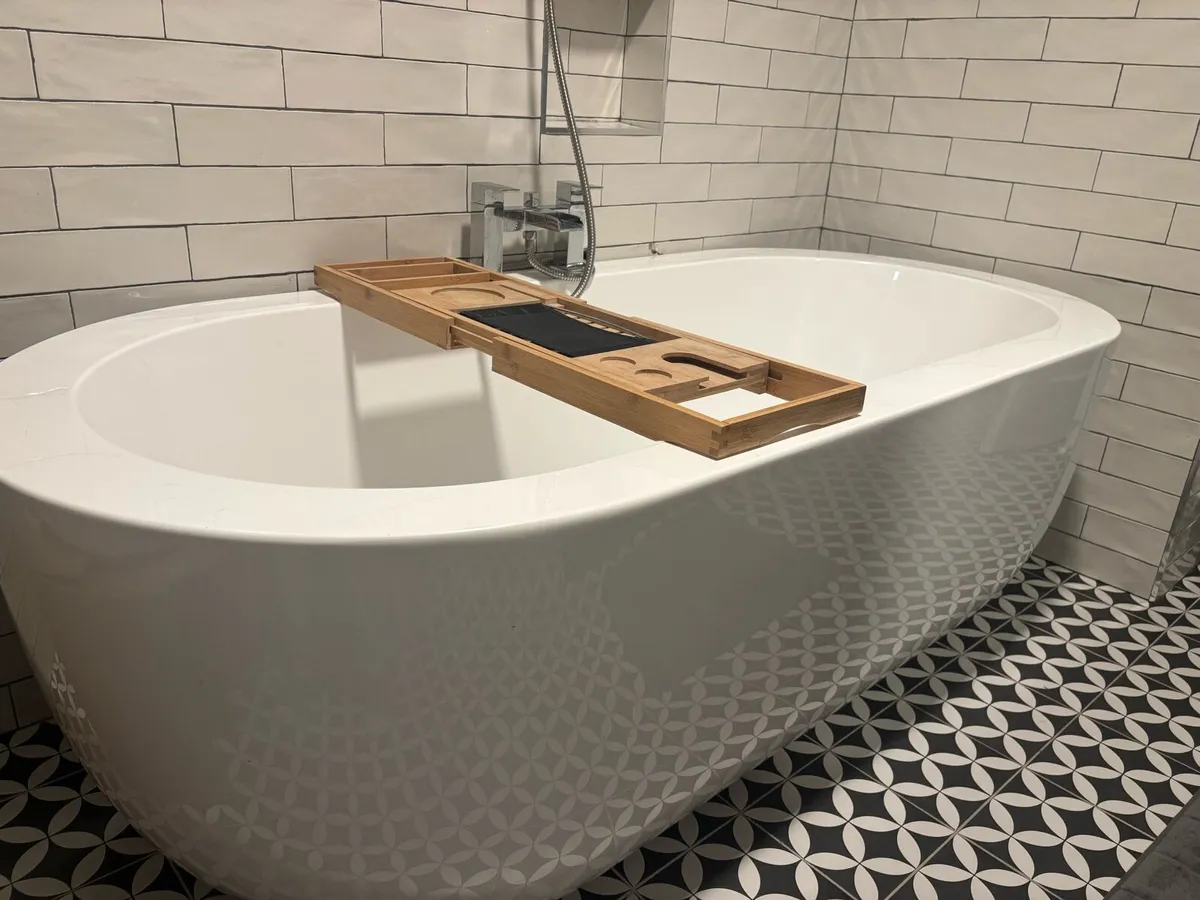 Bath for sale - excellent condition - Image 2