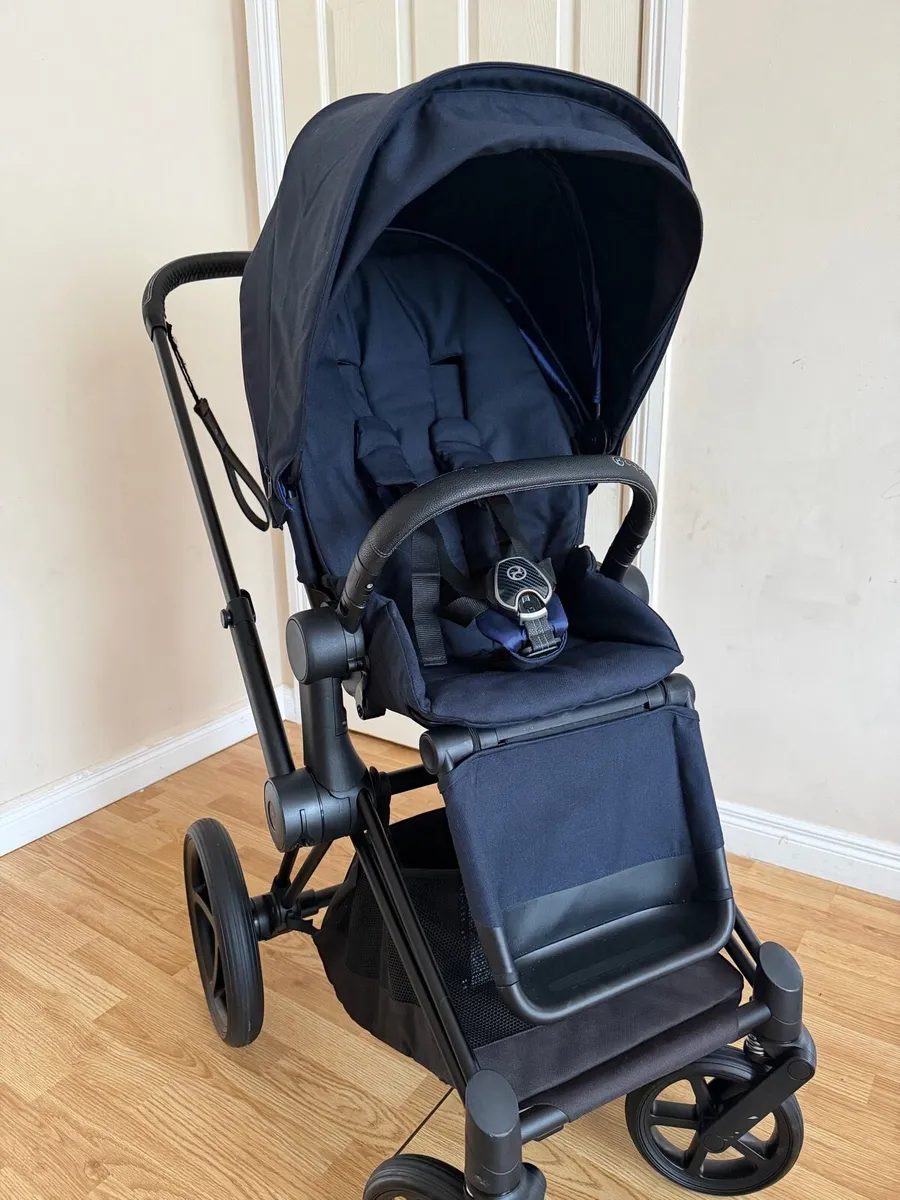 Cybex Priam + Base Isofix + Car Seat Cybex - Image 1