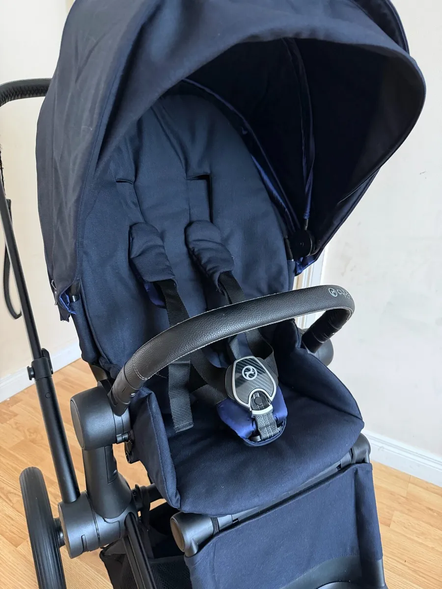 Cybex Priam + Base Isofix + Car Seat Cybex - Image 2