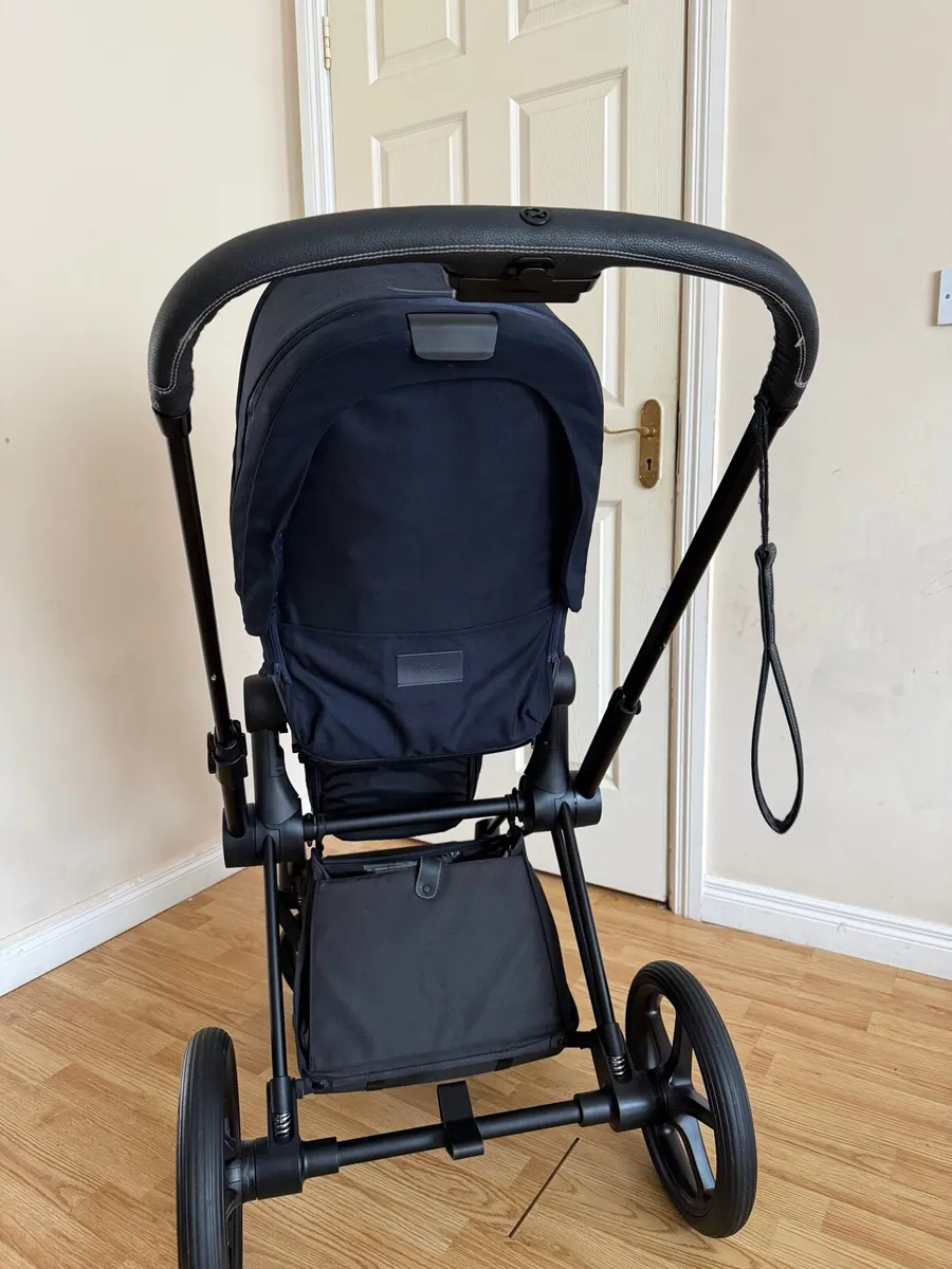 Cybex Priam + Base Isofix + Car Seat Cybex - Image 3