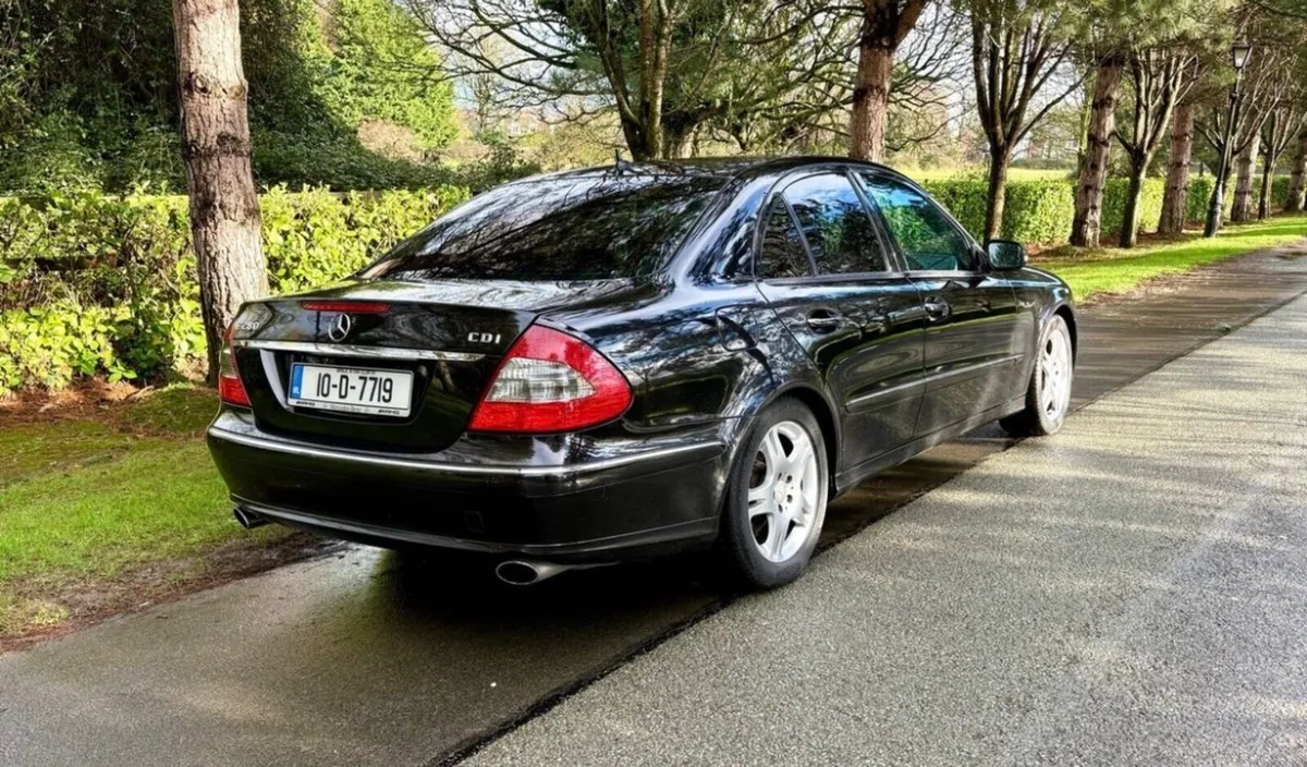 ❇️ Limousine Taxi for Sale with plate ❇️ - Image 1