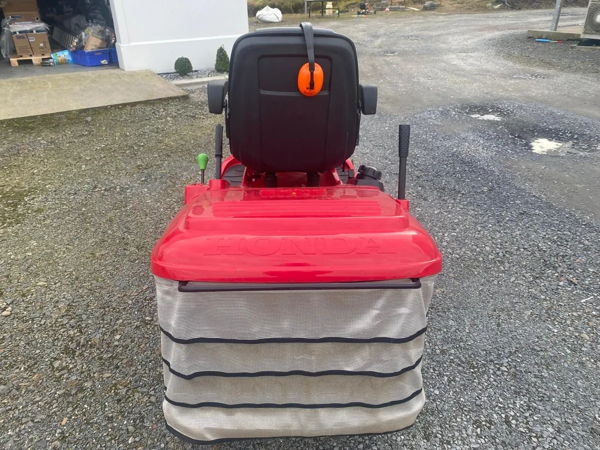Honda Tractor lawnmower - Image 3