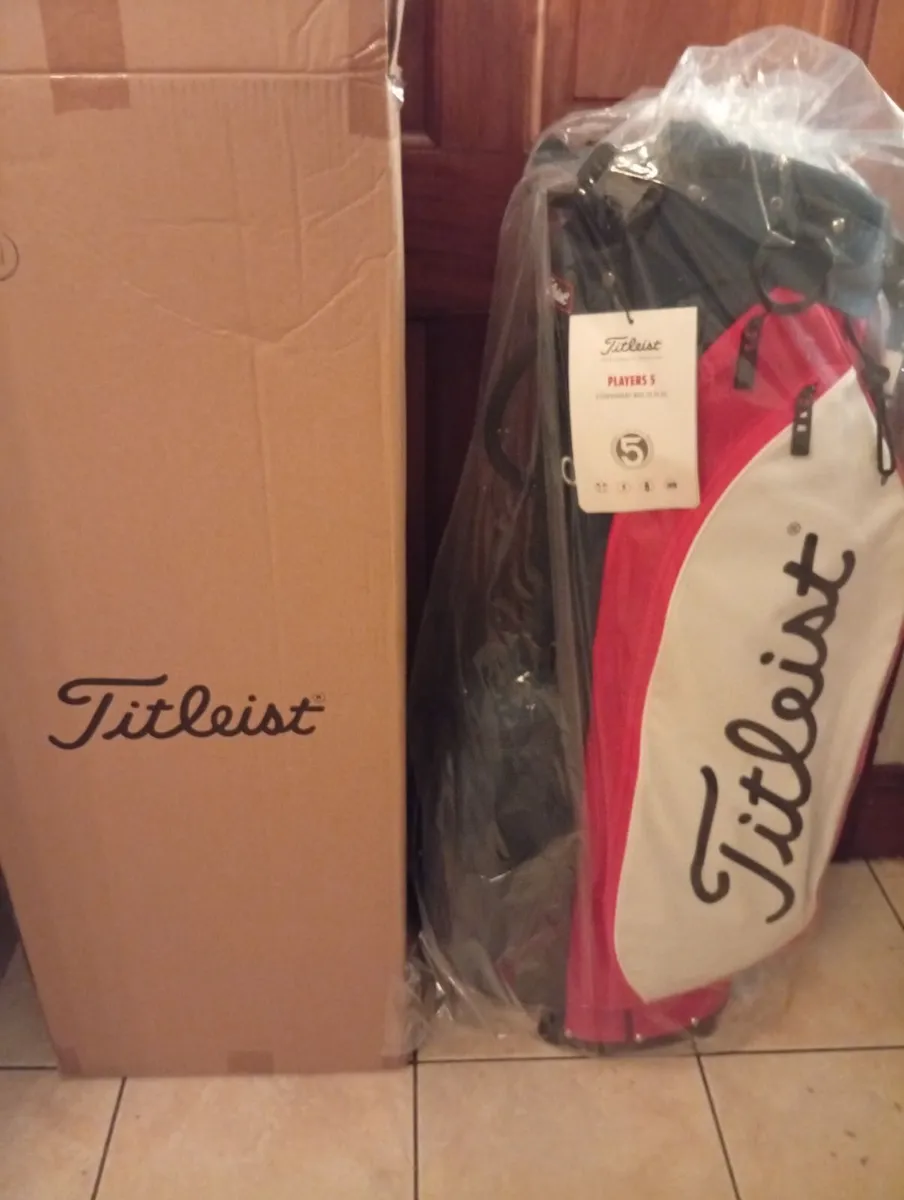 Titleist NEW NEW NEW Players 5 Stand Bag - Image 1