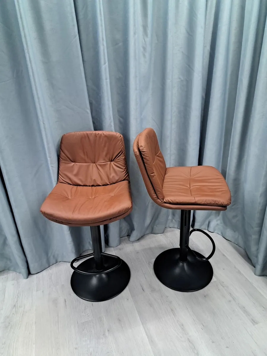 Bar stools - Image 1