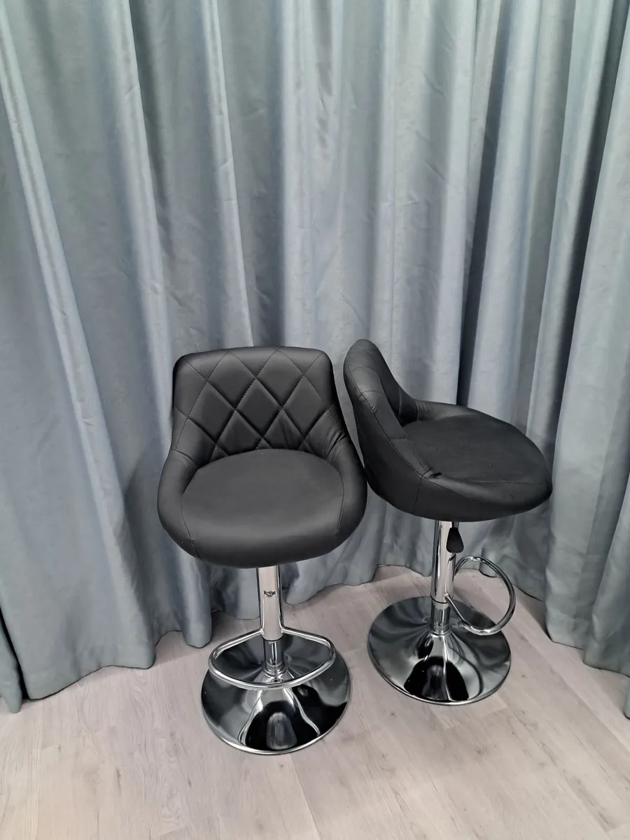 Bar stools - Image 4