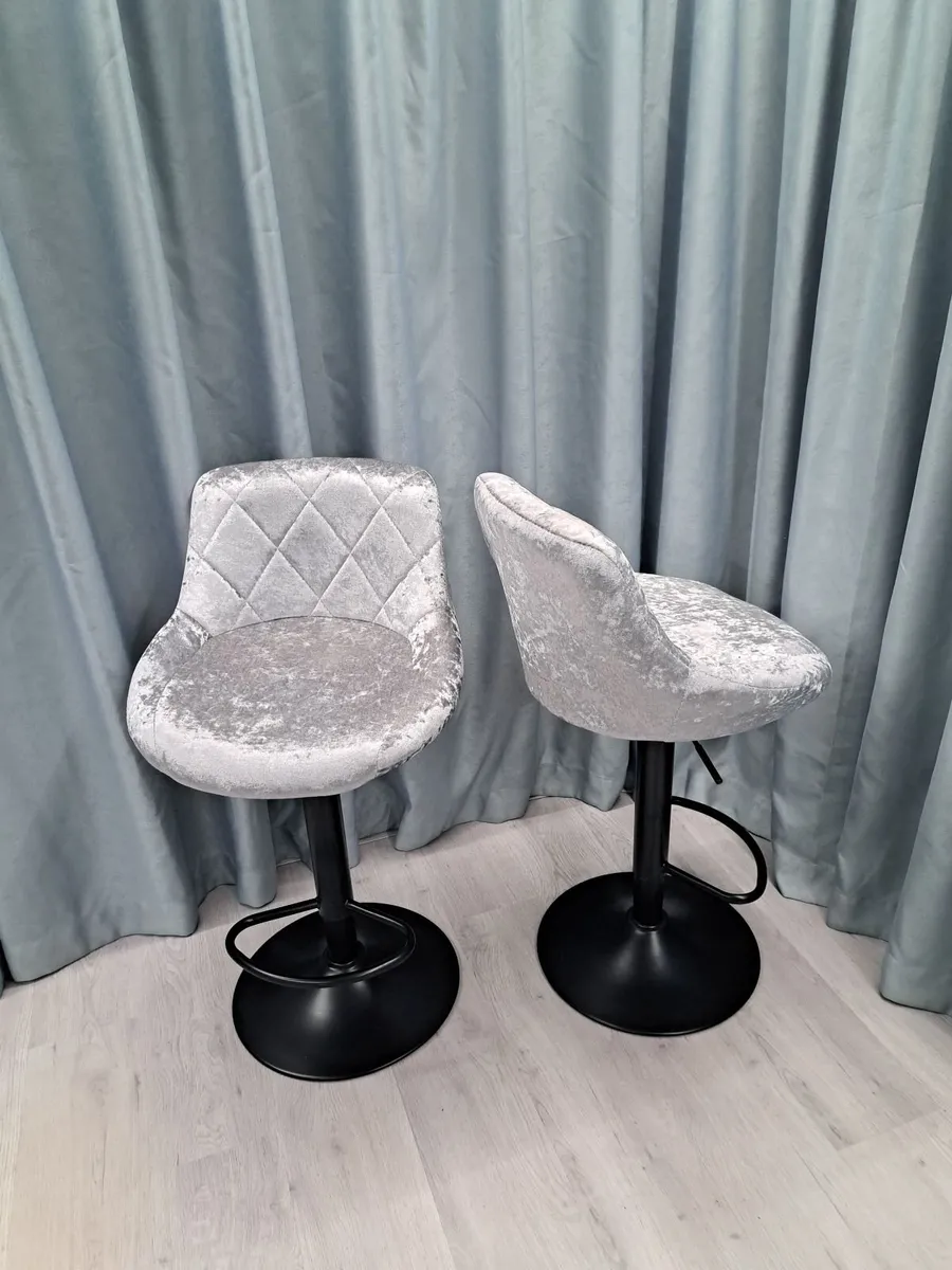 Bar stools - Image 2