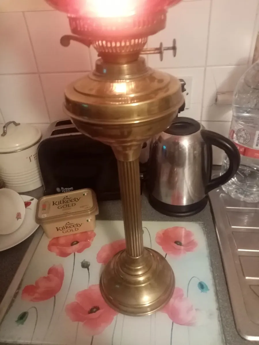Vintage oil Lamp - Image 2