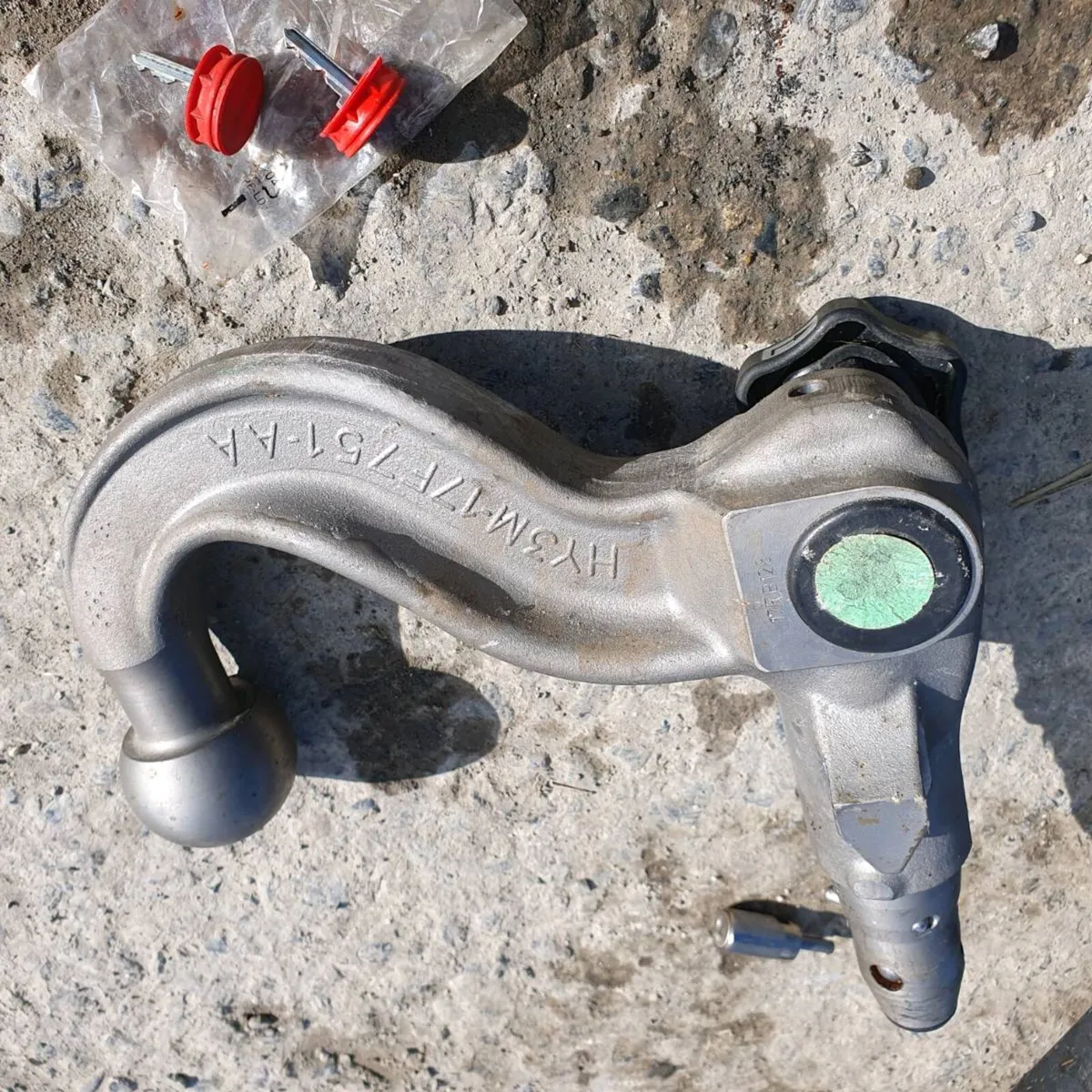 Land rover towbar - Image 1