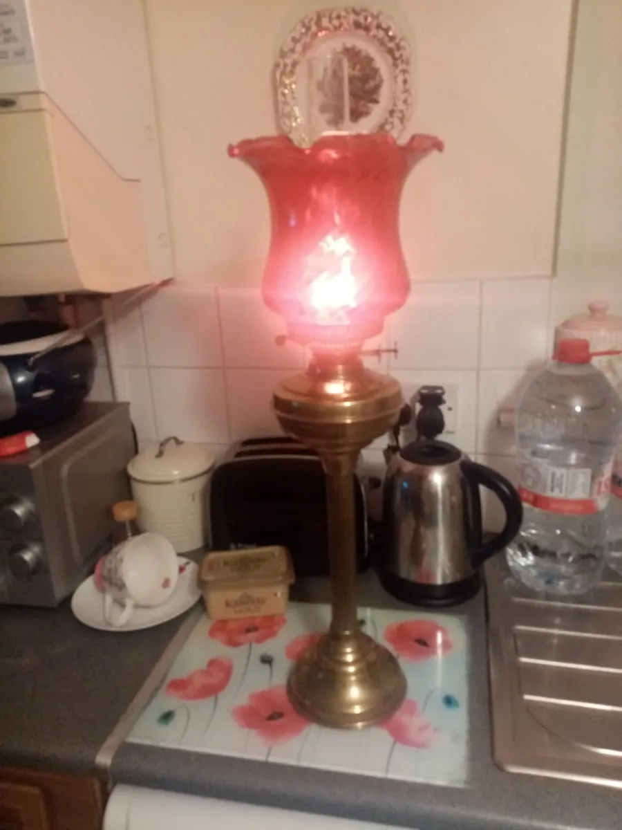 Vintage oil Lamp - Image 1
