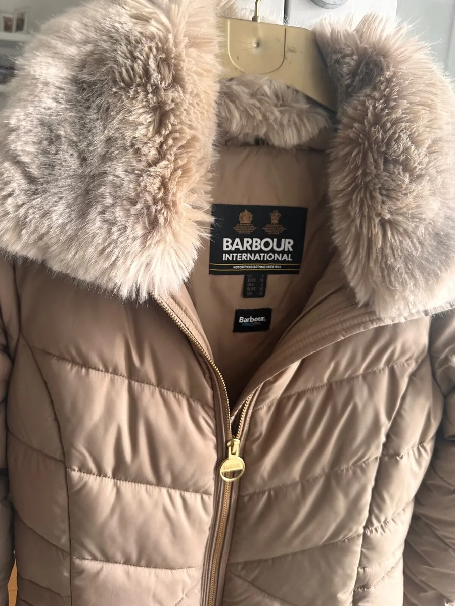 Women’s Barbour Quilted Jacket - Image 4