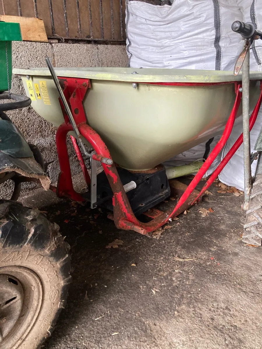 600kg bmc fertiliser spreader - Image 4