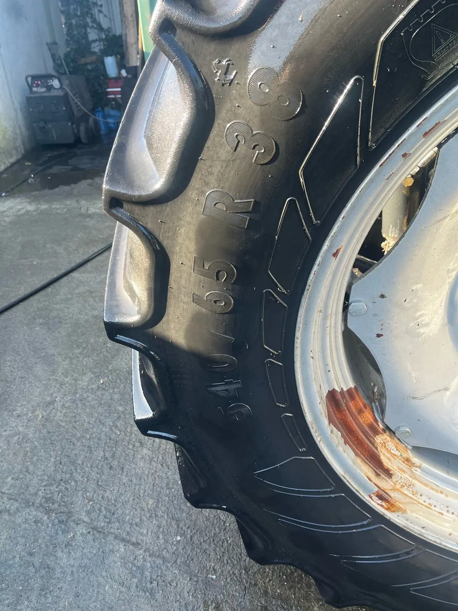 540/65R38 - Image 3