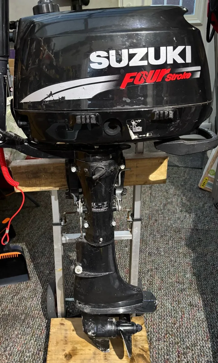 outboard engine - Image 1