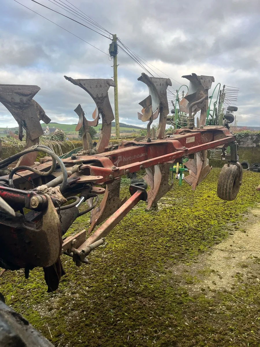 Kverneland plough - Image 2