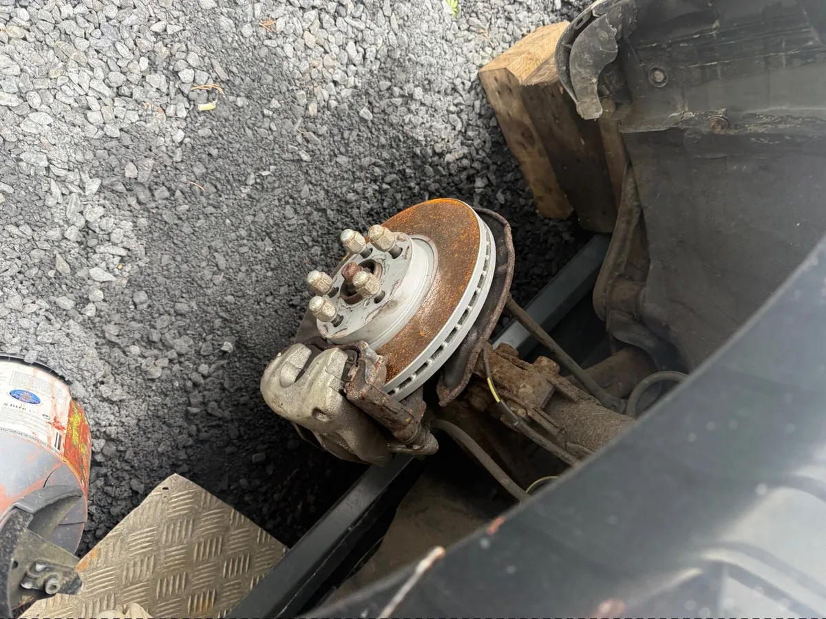 Toyota Avensis 1.6 petrol - Image 2