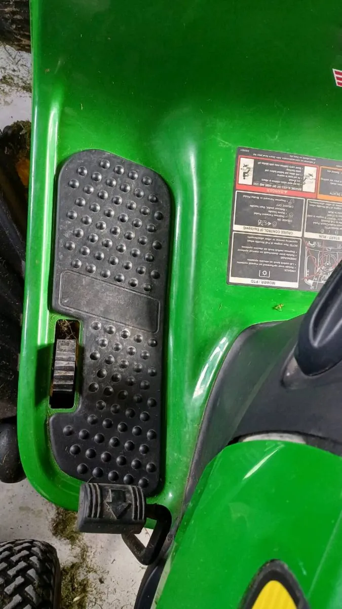 John Deere Ride on - Image 3