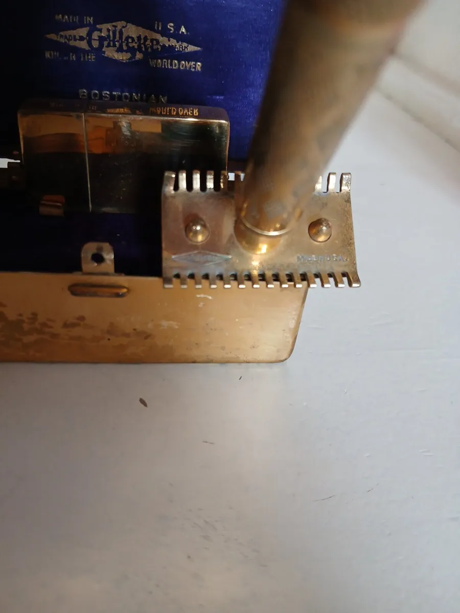 Gillette Gold Bostonian Safety Razor - Image 4