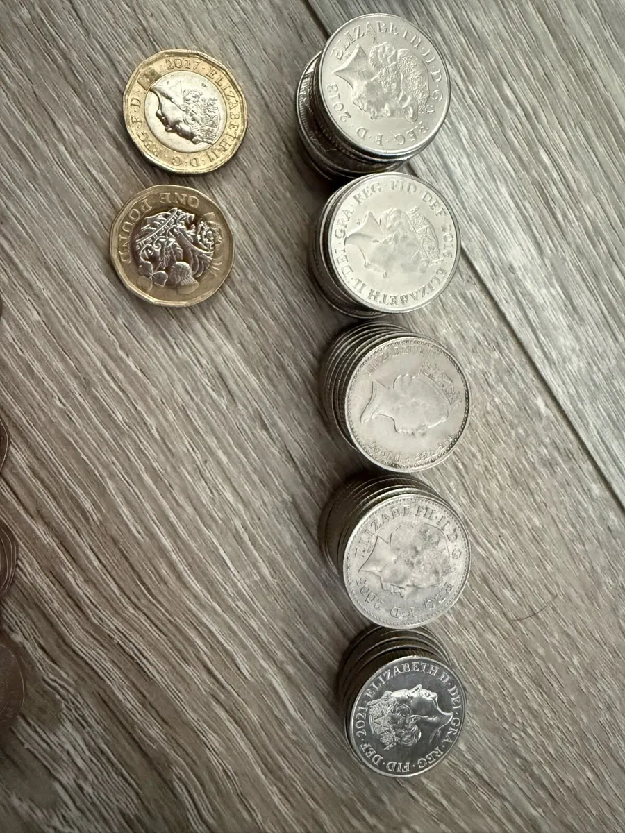 52,45 Pound UK Price is with shipping coins - Image 2