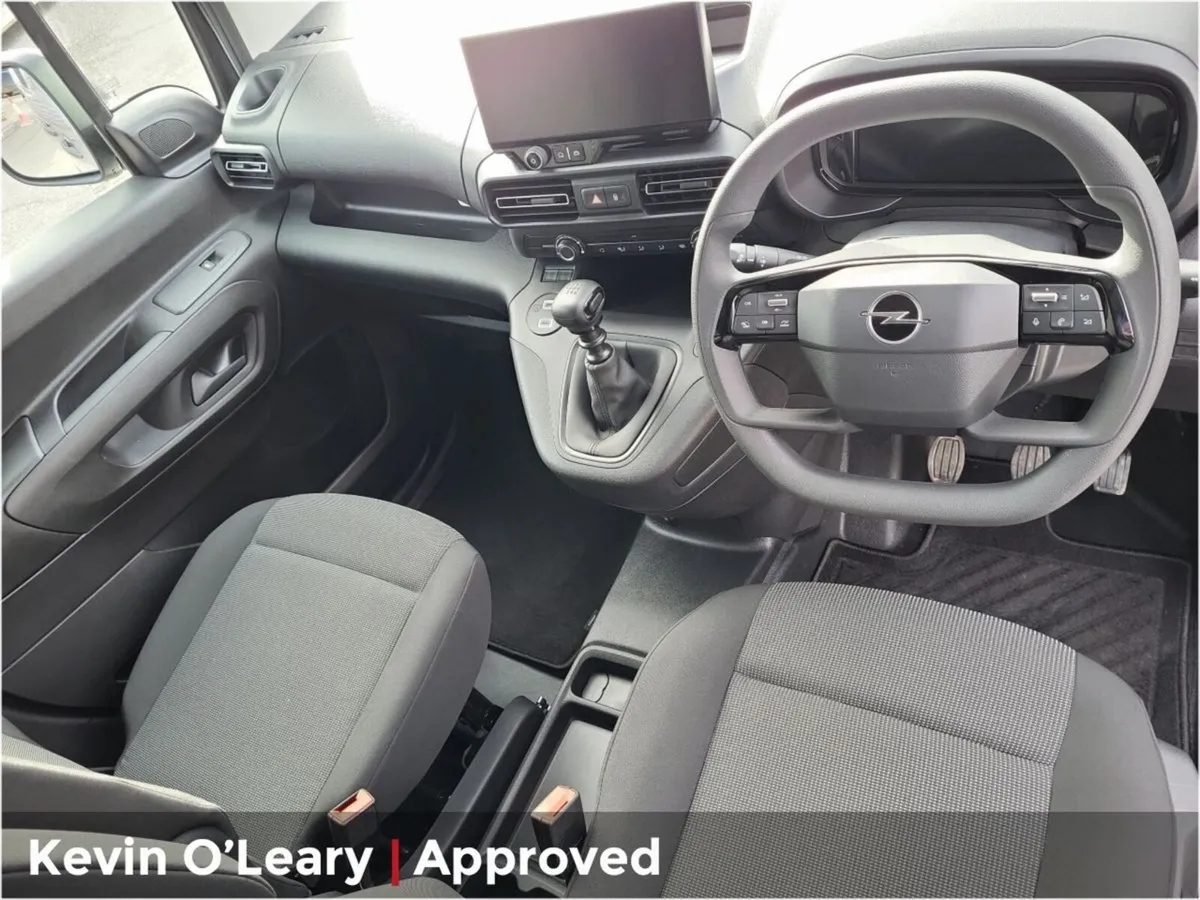 Opel Combo Crew Cab 5 Seater 1.5 - Image 4