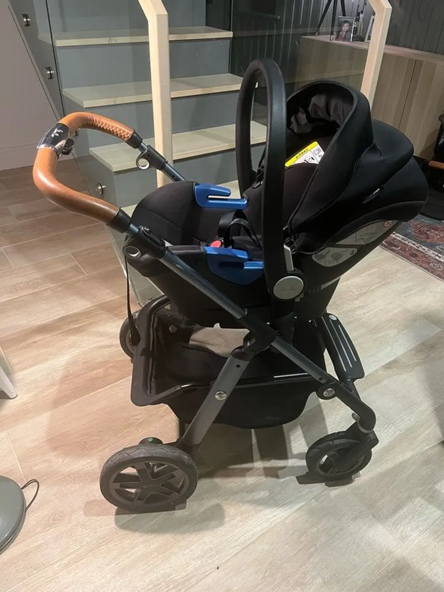 Silvercross Wave Travel System incl Maxi Cosi & Isofix - Image 3