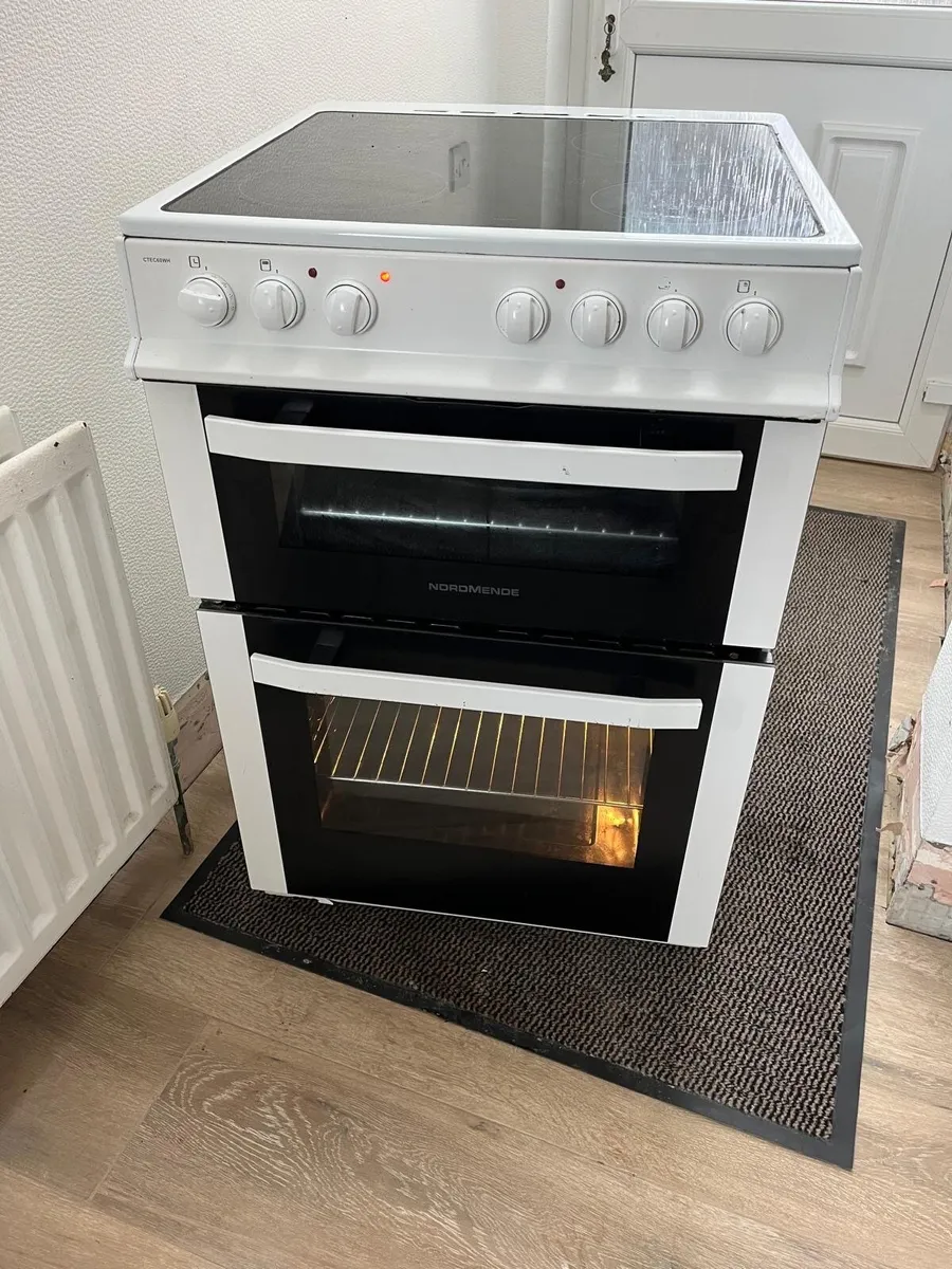 Nordmende 60cm wide cooker - Image 1