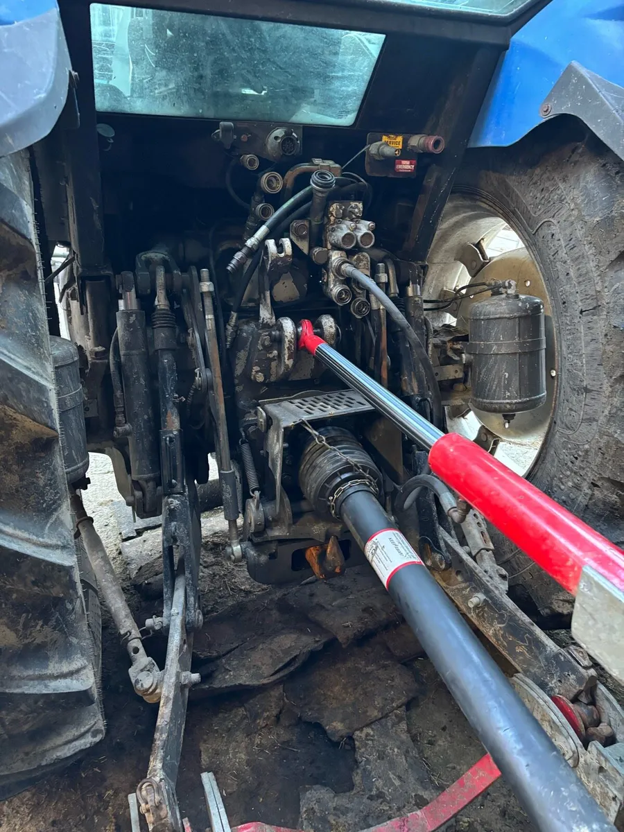 New Holland 8340 - Image 3