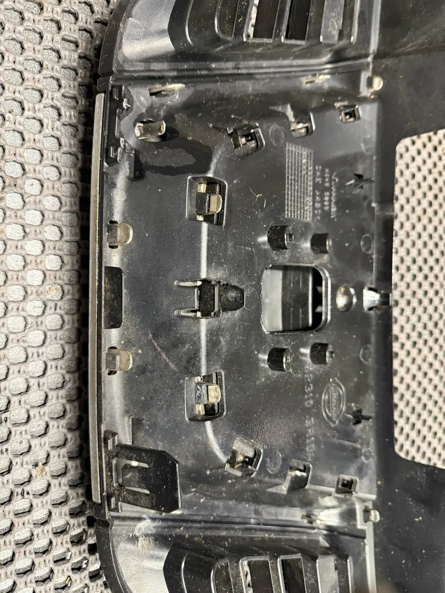 Qashqai grille - Image 4