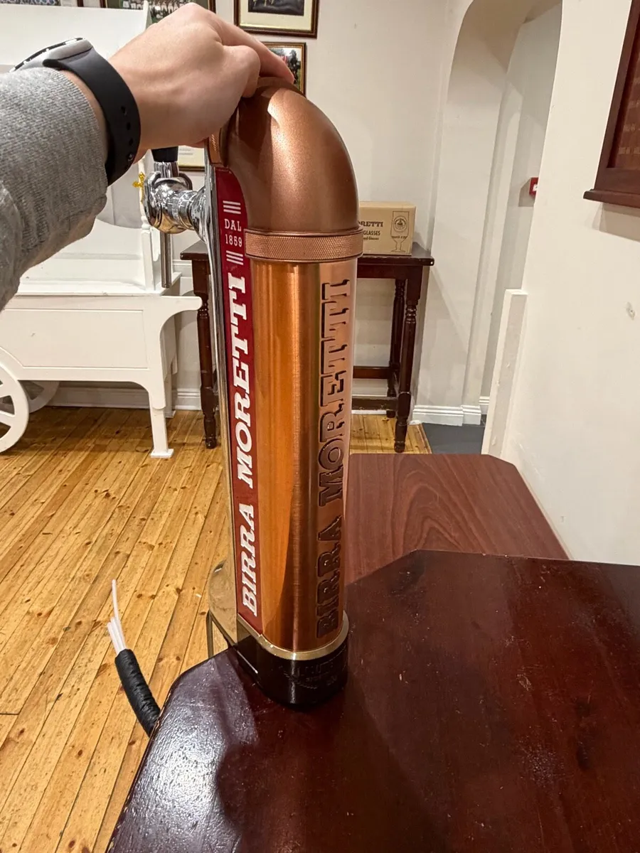 Moretti Beer Tap and Glasses - Image 2