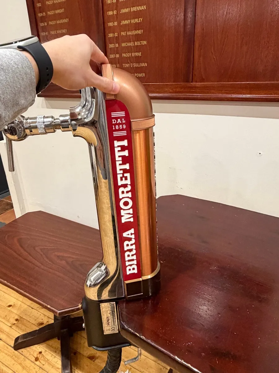 Moretti Beer Tap and Glasses - Image 4