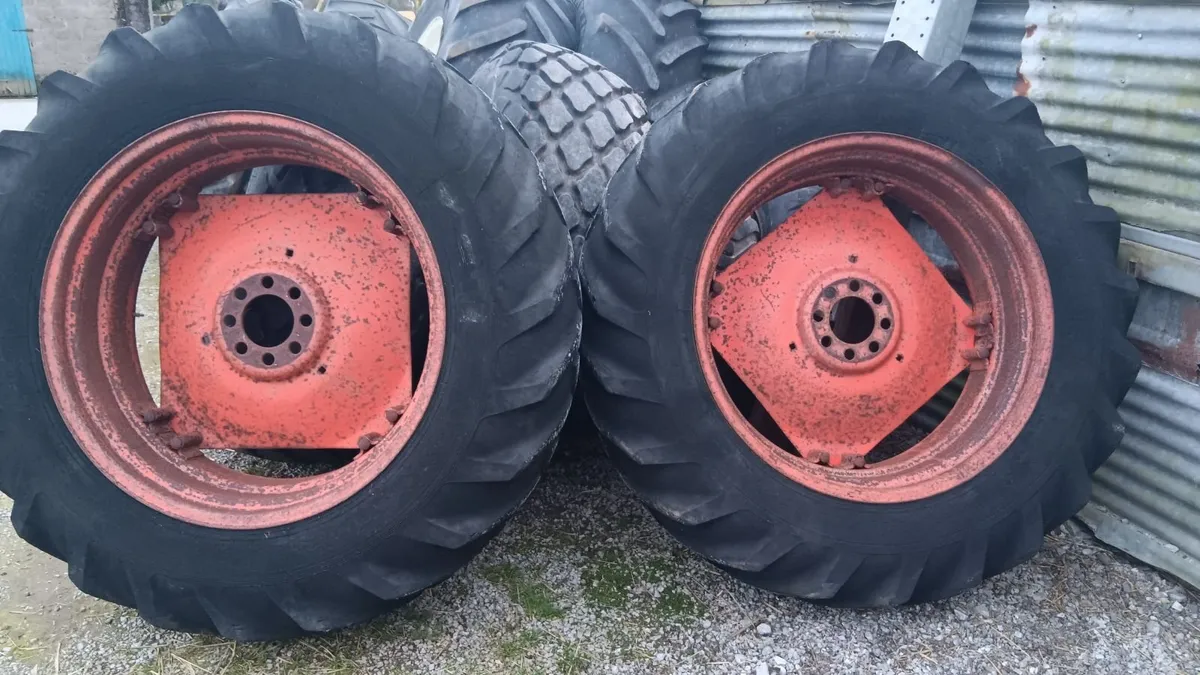 Ford  wheels 12.4.36 and 16.9.38 - Image 2