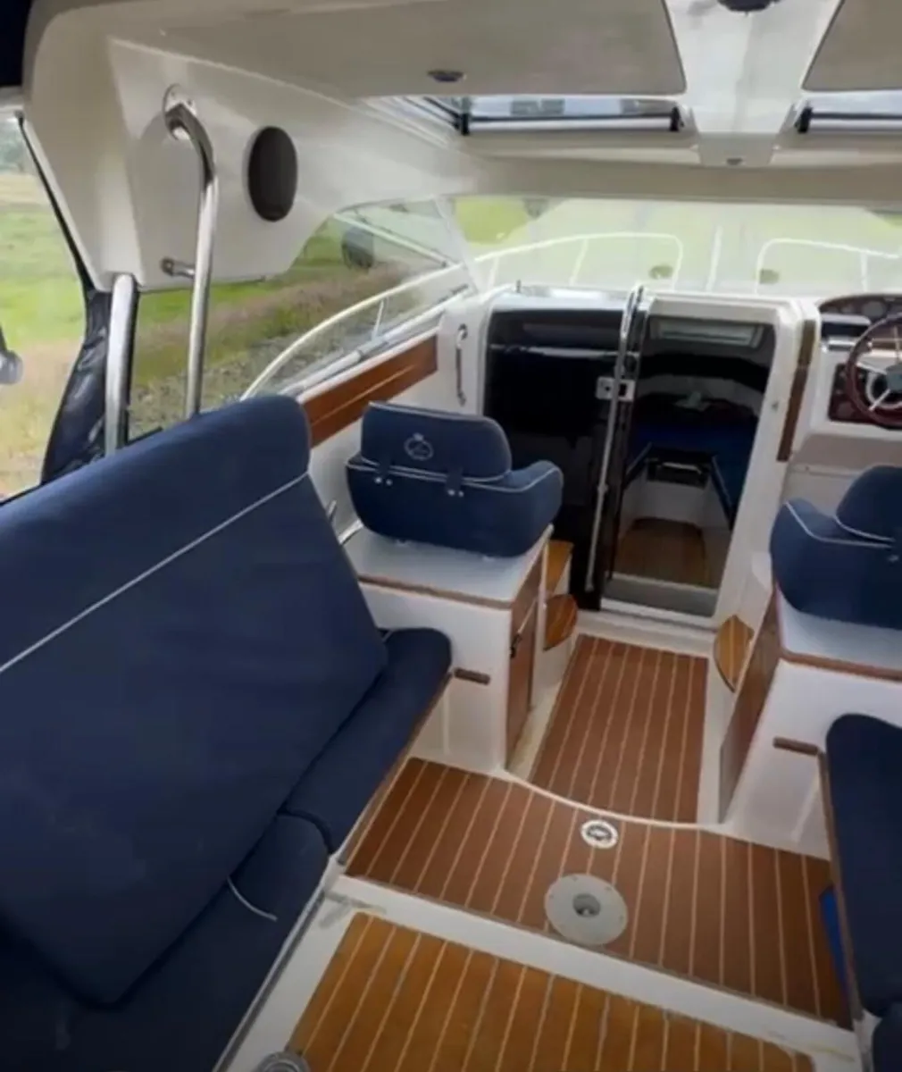 Aquador 23 HT Boat - Image 2