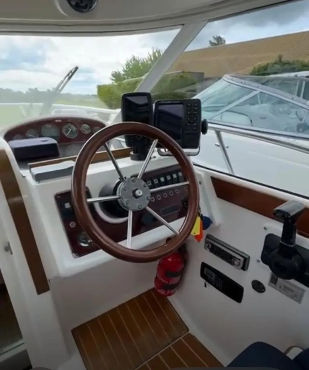 Aquador 23 HT Boat - Image 4