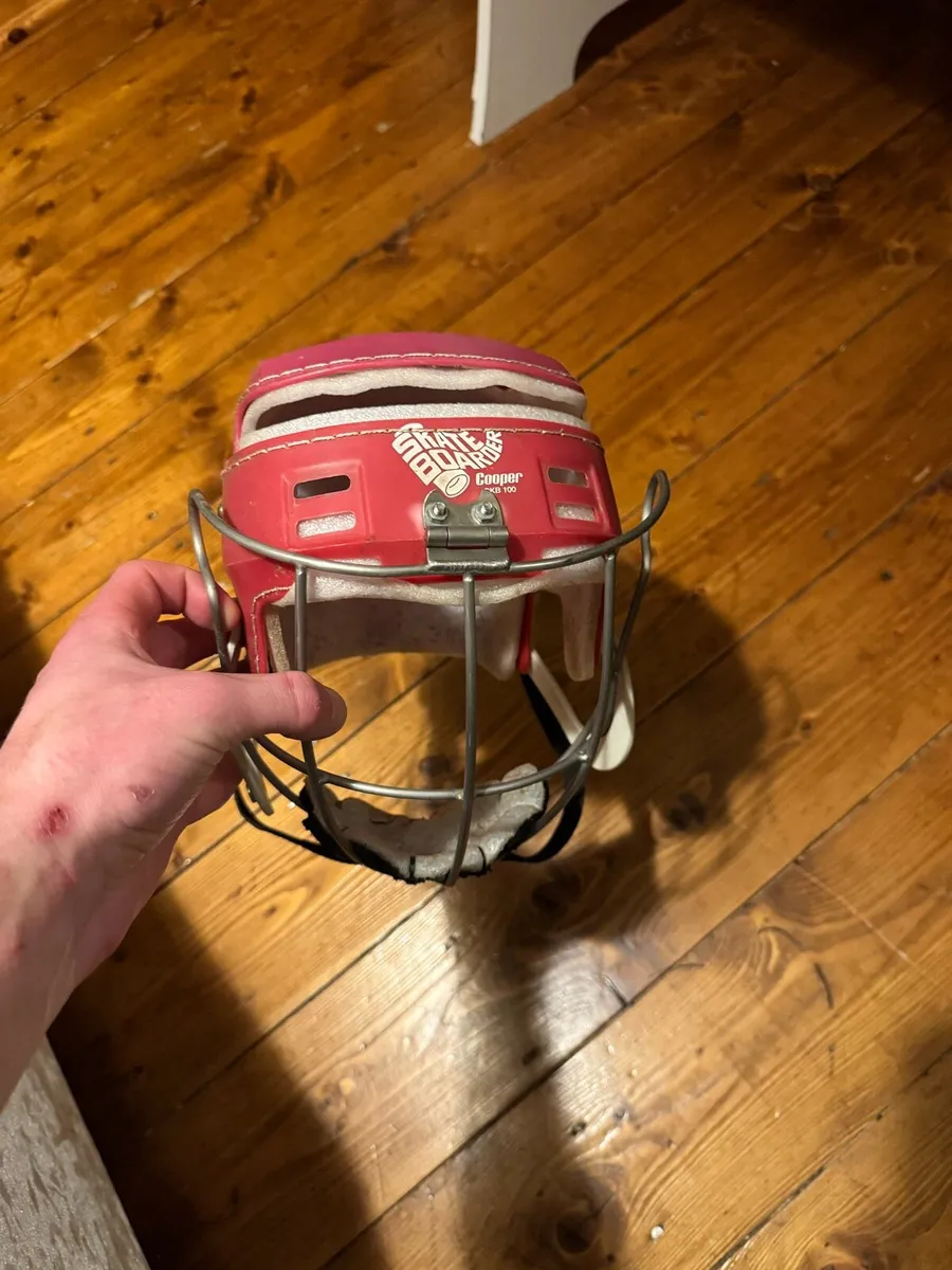 Red skateboarder sk100 - Image 1