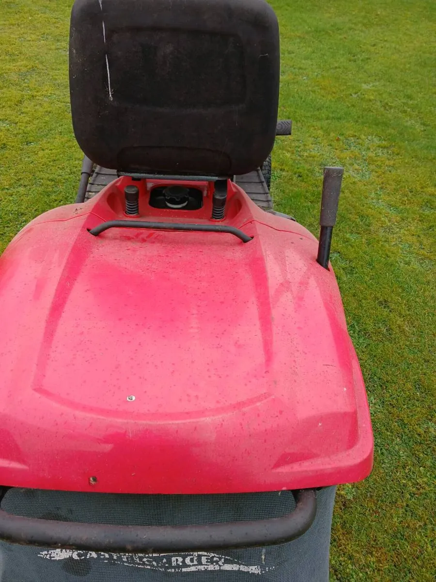 Castlegarden hydrostatic 15.5hp Briggs engine - Image 4