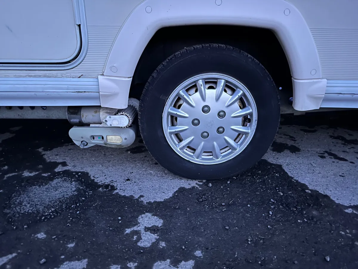 ✨STUNNING BAILEY RANGER 4 BERTH FIXED BED✨ - Image 3